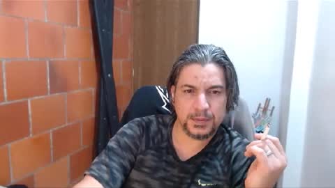 Snapshot of astton_nick chatting on January 15, 2025, 4:47 am Nick Astton online show from January 15, 2025, 4:47 am