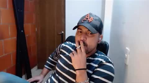 Snapshot of astton_nick chatting on February 6, 2025, 3:06 am Nick Astton online show from February 6, 2025, 3:06 am