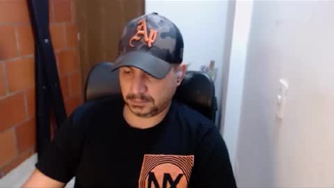 Snapshot of astton_nick chatting on February 7, 2025, 3:12 am Nick Astton online show from February 7, 2025, 3:12 am