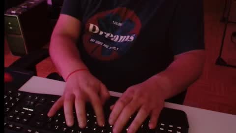 Leo online show from November 6, 2025, 9:26 pm