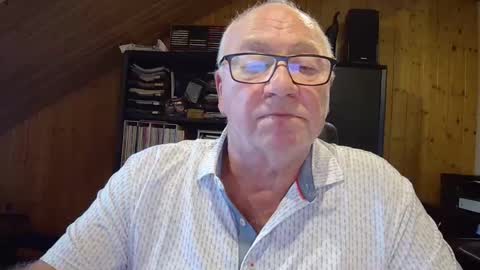 Snapshot of asusandy chatting on November 8, 2025, 12:38 pm asusandy online show from November 8, 2025, 12:38 pm