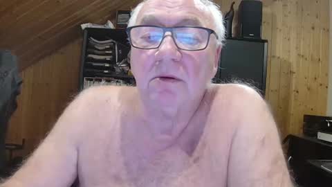 asusandy online show from January 31, 2026, 11:47 pm