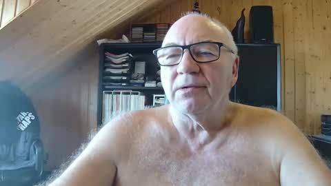 asusandy online show from February 20, 2026, 9:43 am