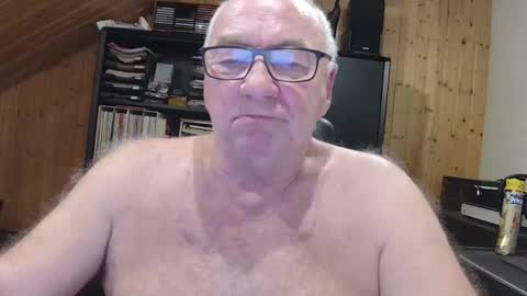 asusandy online show from February 23, 2026, 9:45 pm