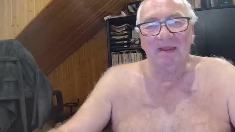 asusandy online show from May 15, 2026, 11:34 pm