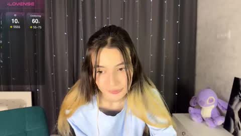 Asya online show from October 18, 2025, 10:54 pm