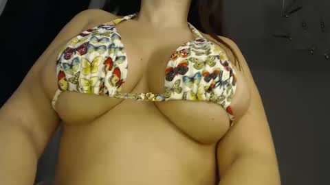 Assya   online show from February 9, 2025, 8:02 pm