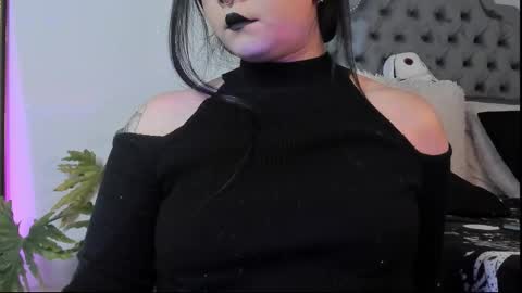 Snapshot of atena_hill chatting on January 16, 2026, 7:18 pm Athena online show from January 16, 2026, 7:18 pm