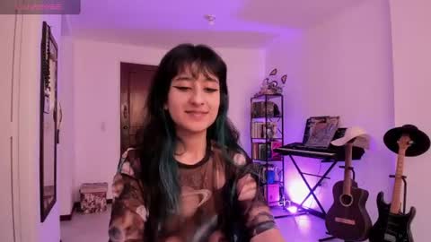 Snapshot of atenea_dragon__ chatting on July 13, 2026, 9:06 pm Atenea online show from July 13, 2026, 9:06 pm