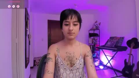 Snapshot of atenea_dragon__ chatting on July 25, 2026, 9:56 pm Atenea online show from July 25, 2026, 9:56 pm