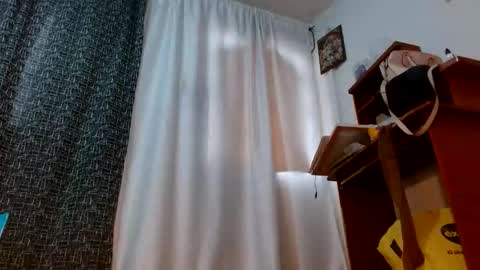 LILIANA online show from January 11, 2026, 7:19 pm