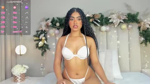 ATENEA ROBERTS Sofia online show from December 21, 2024, 2:52 am