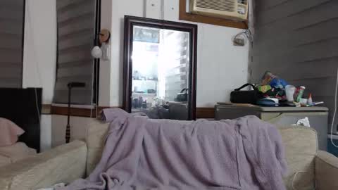 athena_love30 online show from December 19, 2025, 4:14 pm