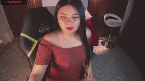 Snapshot of athena_snaw chatting on May 20, 2026, 2:29 am athena_snaw online show from May 20, 2026, 2:29 am