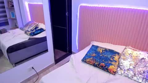 Snapshot of athenea_brown chatting on December 18, 2024, 3:58 am Athenea online show from December 18, 2024, 3:58 am