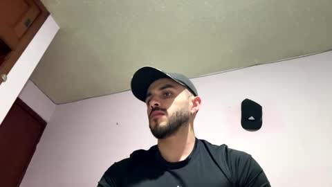 Snapshot of athlete_boy22 chatting on November 1, 2025, 4:25 am Atlas online show from November 1, 2025, 4:25 am