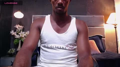 Snapshot of athleticbig_cock chatting on October 15, 2025, 2:11 am ATHLETIC COCK online show from October 15, 2025, 2:11 am