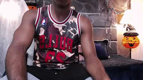 Snapshot of athleticbig_cock chatting on November 1, 2025, 1:29 am ATHLETIC COCK online show from November 1, 2025, 1:29 am
