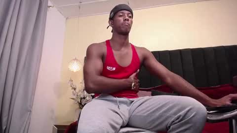 Snapshot of athleticbig_cock chatting on November 6, 2025, 1:28 am ATHLETIC COCK online show from November 6, 2025, 1:28 am