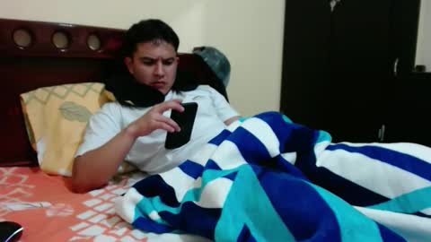 Robin online show from December 4, 2025, 4:00 am