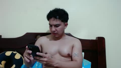 Snapshot of athleticboy2026 chatting on May 29, 2026, 3:59 am Robin online show from May 29, 2026, 3:59 am