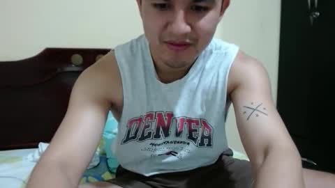 Snapshot of athleticboy2026 chatting on June 1, 2026, 9:38 pm Robin online show from June 1, 2026, 9:38 pm