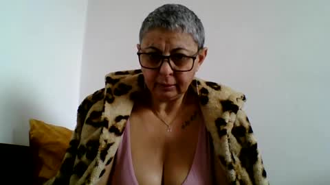 atikaarea online show from February 7, 2025, 12:28 pm