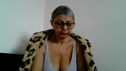 atikaarea online show from February 15, 2025, 11:28 am