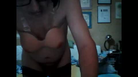 atinto17 online show from November 20, 2025, 1:17 am