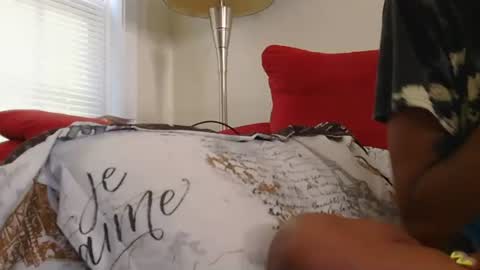 AtirahCali online show from October 12, 2025, 1:32 pm