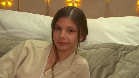 Snapshot of audreybarlow chatting on December 13, 2024, 1:44 pm Audrey online show from December 13, 2024, 1:44 pm