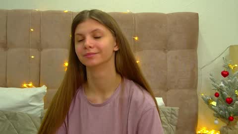 Snapshot of audreybarlow chatting on December 21, 2024, 6:41 am Audrey online show from December 21, 2024, 6:41 am