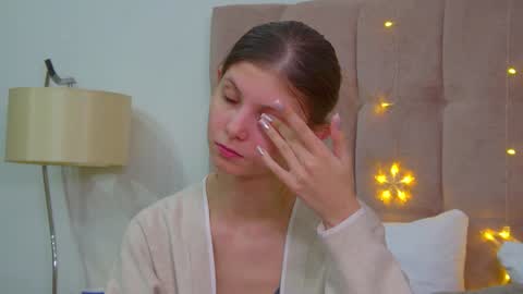 Snapshot of audreybarlow chatting on December 24, 2024, 1:06 pm Audrey online show from December 24, 2024, 1:06 pm