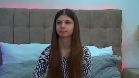 Snapshot of audreybarlow chatting on February 19, 2025, 6:22 am Audrey online show from February 19, 2025, 6:22 am