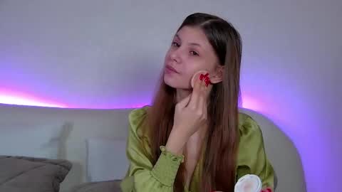 Snapshot of audreybarlow chatting on March 7, 2025, 6:35 am Audrey online show from March 7, 2025, 6:35 am