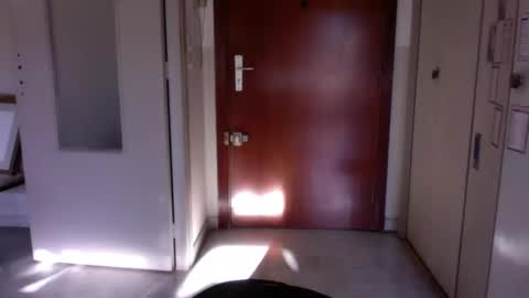 auguste061400 online show from December 17, 2024, 9:17 am