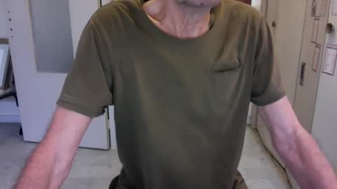 auguste061400 online show from February 8, 2025, 9:56 am