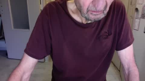 auguste061400 online show from February 22, 2025, 10:07 am