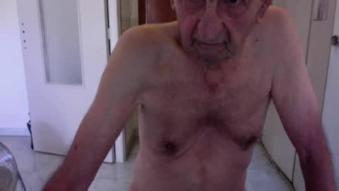 auguste688483 online show from June 25, 2026, 7:46 am