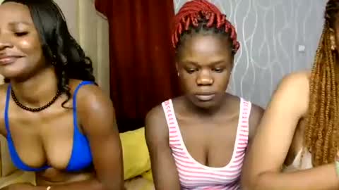 Snapshot of auleria chatting on July 18, 2026, 6:23 pm Auleria online show from July 18, 2026, 6:23 pm