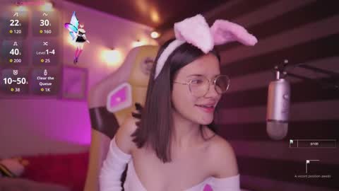 Snapshot of aura_rouss chatting on November 5, 2025, 1:16 am aura_rouss online show from November 5, 2025, 1:16 am