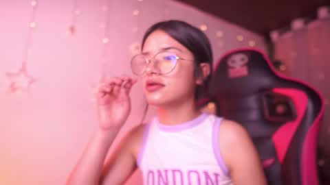 aura_rouss online show from November 27, 2025, 12:56 am