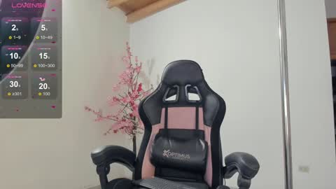 aura online show from January 9, 2025, 5:55 am