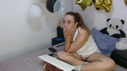 Auro online show from April 18, 2026, 1:42 am