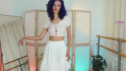 Snapshot of auralana chatting on October 6, 2025, 6:44 am Lana online show from October 6, 2025, 6:44 am