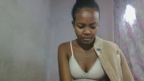 aurelie08 online show from May 20, 2026, 9:59 am