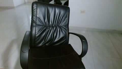Snapshot of aureliv1 chatting on June 30, 2026, 10:44 pm Aureliano online show from June 30, 2026, 10:44 pm
