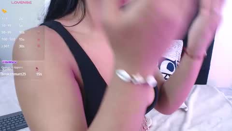 aurelynegp online show from October 1, 2025, 11:49 am