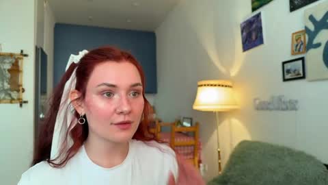 AURIKA OR AURA online show from May 4, 2026, 1:23 am