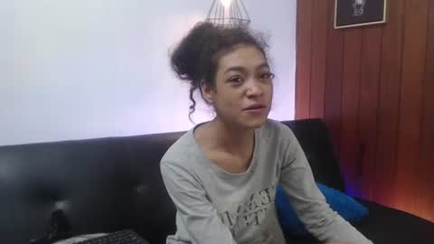 Snapshot of aurora_ath chatting on June 19, 2026, 9:40 pm Aurora ath online show from June 19, 2026, 9:40 pm